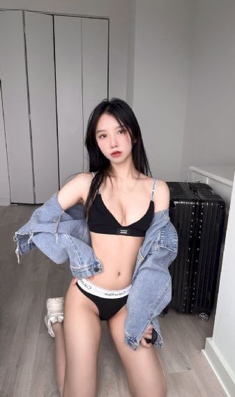台湾45分钟裸体内衣秀