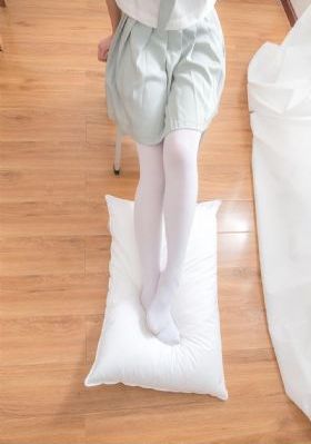 男人激情吮乳吃奶视频60分钟